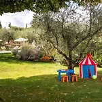 Βίλα Il Colle Di Moriano 8, Emma *